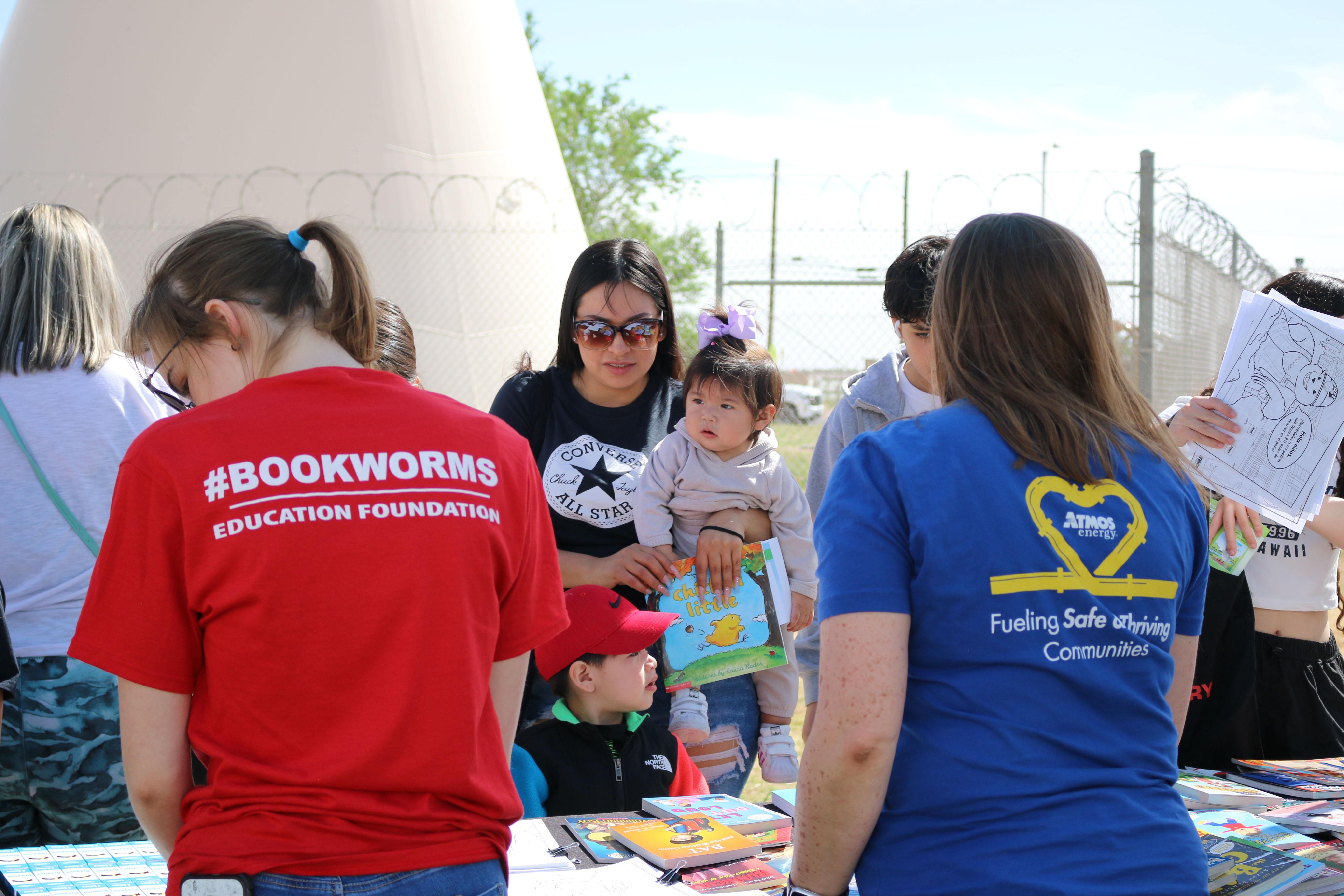 Atmos Energy Supports Bookworms Literacy Festival